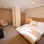 Hotel Arsisa *